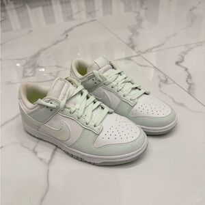 Nike ‘white mint’ low dunks